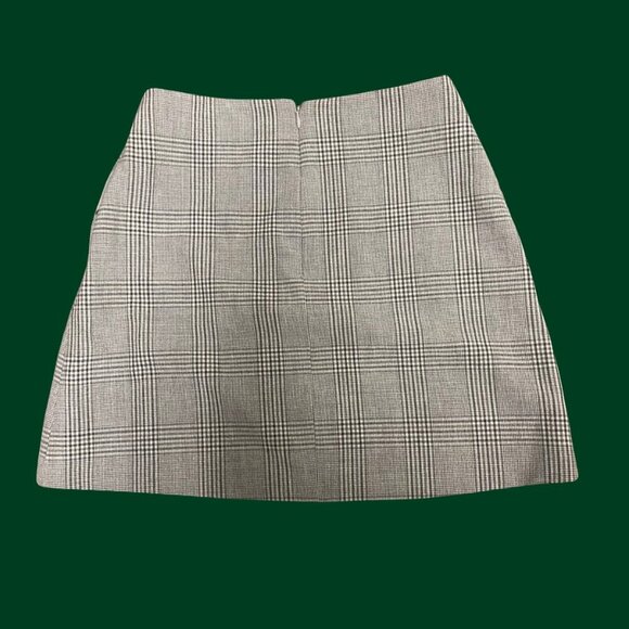 ✨ Wilfred Glen Plaid Mini Skirt – Size 6 (Aritzia) - Picture 3 of 9
